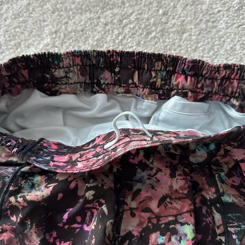 lululemon hotty hot